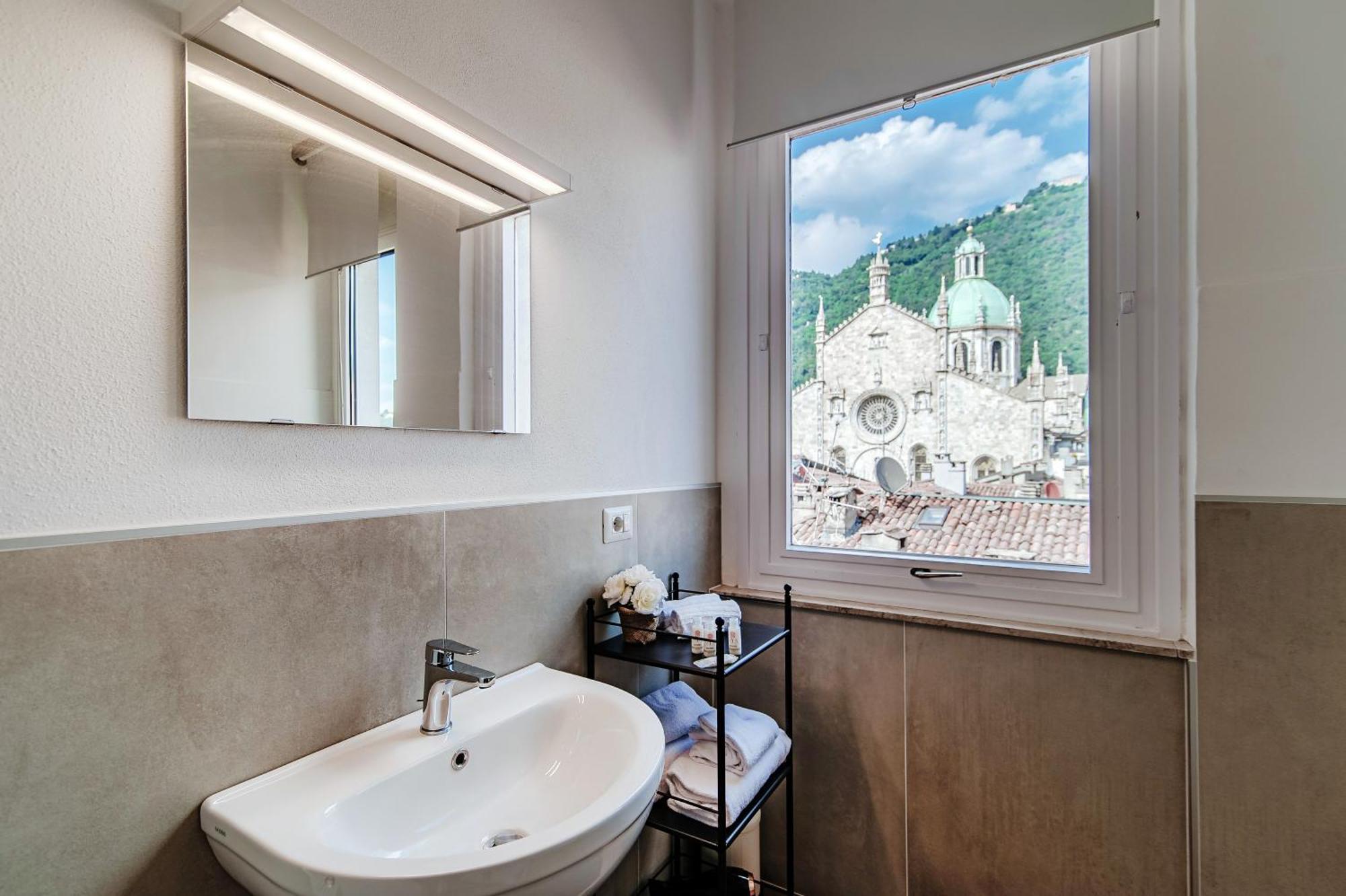 Downtown Como-Luxury Suites المظهر الخارجي الصورة